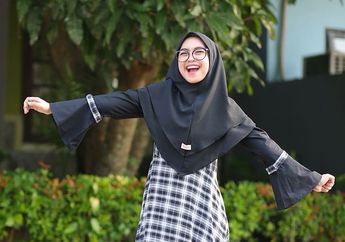 Kecewa 'Dapat' Mobil Seharga 15 Miliar Dari Ayu Ting Ting, Ini yang Dilakukan Ria Ricis Di Dapur Rumahnya