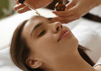 Atasi Masalah Kulit Berminyak dengan Face Oil, Memang Bisa?