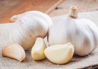 9 Khasiat Luar Biasa Makan Bawang Putih di Pagi Hari. Baik Buat Sistem Imun!