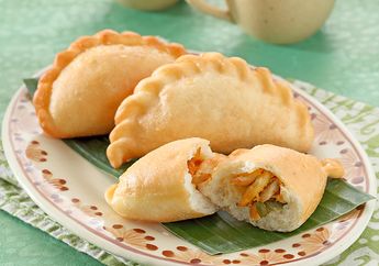 Resep Membuat Panada Ayam Woku, Nikmatnya Tak Cuma dari Dalam