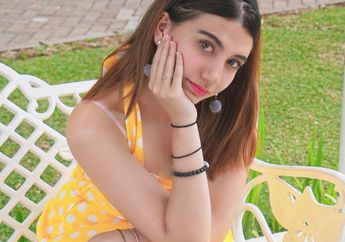 Makin Trendi dengan Outfit Kuning, Cassandra Lee Punya 5 Inspirasi Padu Padannya!
