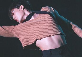 3 Idol Kpop Cowok yang Tampil Menawan dengan Crop Top. Idolamu?