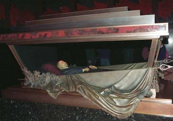 7 Fakta Mengenai Lenin, Pendiri Partai Komunis Uni Soviet yang Jasadnya Dijadikan Tontonan Publik