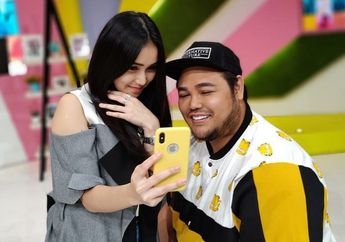 Dikabarkan Tak Lagi Kerja Bareng, Ayu Ting Ting Sampai Nangis Saat Ketemu Ivan Gunawan