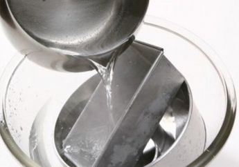 Jangan Asal, Mencuci Loyang Ternyata Tak Boleh Menggunakan Sabun Cuci Piring, Kenapa, Ya?
