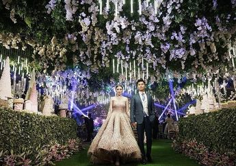 Tajir Melintir, Sederet Mobil Mewah Berplat Nomor Angka 1 Digunakan Pasangan Crazy Rich Surabayan Jusup-Clarissa Saat Tunangan