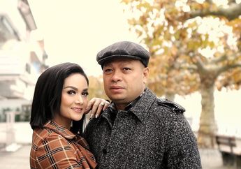 Pamer Gaun Bertabur Kristal di Pernikahan Edric Tjandra, Isi Tas Mahal Krisdayanti Ternyata Cuma Penuh Buah Murah Ini