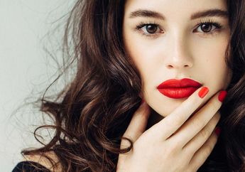 Makin Pede! 3 Zodiak Ini Paling Cocok dengan Pulasan Lipstik Merah!