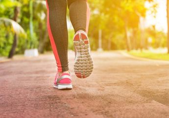 Hobi Jalan Kaki Bisa Bikin Kurus Tapi Enggak Boleh Asal! Ikuti 3 Aturan Ini!