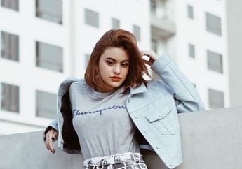 Trik Tampil Kece dengan 7 Model Outer Ala Selebgram Andira Hadley!
