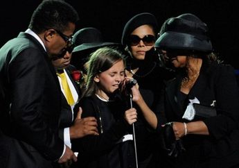 Puterinya Nyaris Bunuh Diri Lantaran Diperkosa Berkali-kali di Rumah Sendiri, Ternyata Michael Jackson Tinggal Warisan Hunian yang Super Mewah: Lengkap dengan Bioskop dan Studio Tari