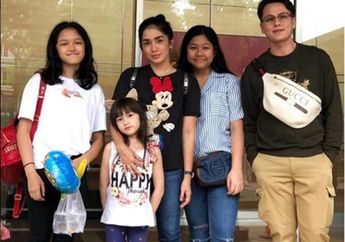 Sambil Makan Es Krim Bareng Anak, Andhika Pratama Bocorkan Hasil Tes Kehamilan Ussy, Ussy: 'Kacau!'