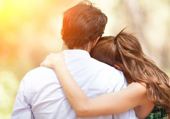 Rela Tinggalkan Suami dan Keluarga Setelah 20 Tahun Bersama, Paranormal Ini Bongkar Alasan Mantan Istri Seorang Komedian Cerai hingga Jatuh ke Pelukan Pria Lain: Dia Terbawa Karena Kasihan
