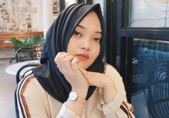 Anti Boring, Ini 7 Padu Padan Hijab Hitam Ala Anak Komedian Sule, Putri Delina!