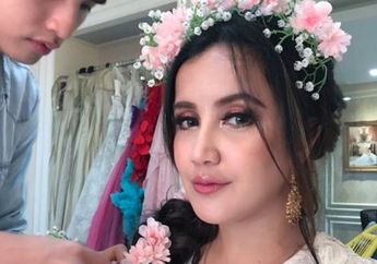 Dinikahi Mantan Pejabat Usai Pisah Dari Steve Emmanuel, Andi Soraya Kini Tinggal di Rumah Megah Bak Istana, Dapurnya Wow Banget!