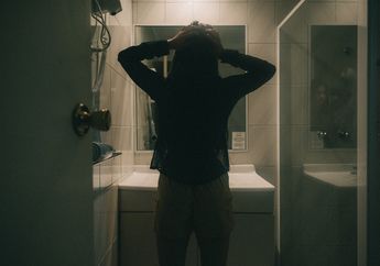 Mandi dengan Air Panas dan 3 Kebiasaan di Pagi Hari yang Sebaiknya Enggak Dilakukan. Kenapa?