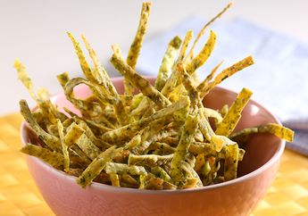 Resep Keripik Bayam Keju Enak, Kita Bisa Libatkan Si Kecil Untuk Membuatnya