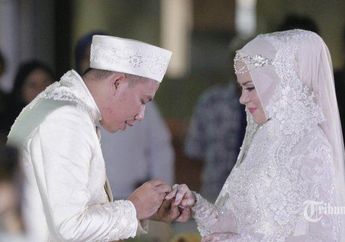 Sebagi Saksi Pernikahan Vicky Prasetyo dengan Angel Lelga, Fitri Salhuteru: Aku Sempat Terharu Saat Vicky Minta Angel