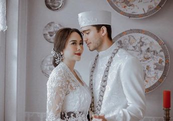 Di Awal Tahun, Aura Kasih Bagikan Potret Pernikahannya dengan Eryck Amaral