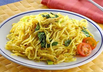 Resep Mudah Mi Goreng Daun Kari Ini Hadir Dengan Aroma yang Luar Biasa