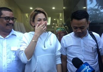 Lepas Hijab, Nikita Mirzani Malah Salahkan Netizen