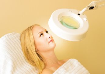 Kosmetik Anti Aging Solusi Wanita Untuk Awet Muda, Tapi Pilih yang Aman