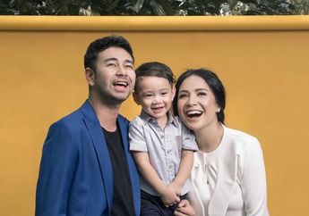 Sang Anak Demam Tinggi Hingga Muntah-muntah, Nagita Slavina Asyik Minum Di Cafe Bersama Wanita Ini