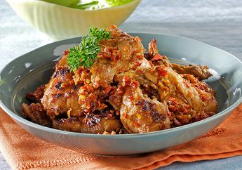 Resep Ayam Mercon, Olahan Daging Ayam yang Pedasnya Bikin Lidah Meleleh!