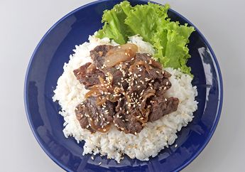Masak Apa Besok? Hadirkan Seporsi Nasi Beef Bulgogi Lezat Ini Saja