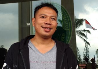 Resmi Jadi Mantan Istri Angel Lelga, Vicky Prasetyo Malah Umbar Senyuman!