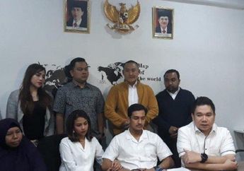 Gandeng Pacar, Vanessa Angel Diminta untuk Selalu Ingat Tuhan