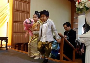 Tak Lazim! Sepasang Anak Kembar Asal Thailand Dinikahkan Oleh Keluarga Mereka Sendiri dengan Mahar Sebesar Rp 88 Juta