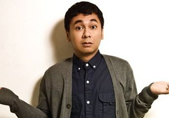 Raditya Dika Unggah Foto Minum Berdua dengan Wanita Cantik, Warganet Langsung Gempar, 'Istri ke-2 Bang?'