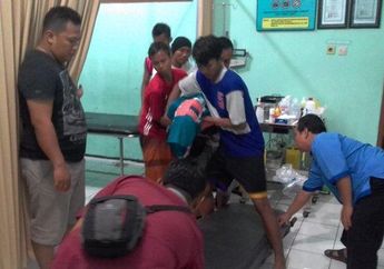 Sedang Bertanding, Pemain Bola di Tuban Tewas Tersambar Petir Hingga Tubuhnya Mengeluarkan Asap