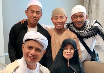 Potret Kondisi Terkini Ustaz Arifin Ilham Usai 6 Hari Menjalani Perawatan di Penang, Malaysia, Sudah Bisa Tersenyum