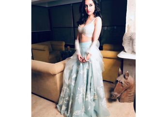 Gaya Kondangan Jadi Stand Out, Ini 10 Inspirasi ala Shraddha Kapoor!