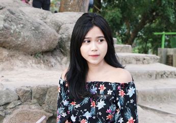4 Gaya Modis Off Shoulder Top ala Brisia Jodie yang Kece Buat Malam Mingguan!