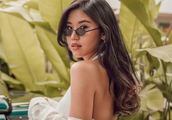 8 Gaya Mix & Match Outfit Off Shoulder ala Selebgram Kece, Titan Tyra!