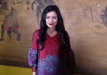 Turut Rayakan Imlek, Berikut Tradisi yang Biasa Titi Kamal Lakukan