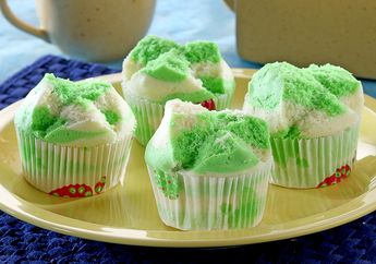 Resep Membuat Bolu Kukus Pandan Zebra ini Cocok Untuk Camilan Siang Keluarga