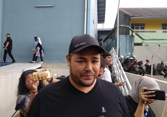 Berteman Dekat, Ivan Gunawan Mengaku Belum dapat Undangan Pernikahan dari Syahrini