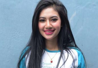 Penuhi Panggilan Polda Jatim Terkait Prostitusi Online, Della Perez Tampil Cetar dengan Lipstik Pink!