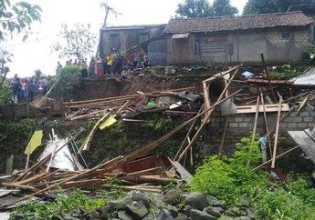 Curah Hujan Tinggi Sebabkan Longsor di Ciomas Bogor, Empat Orang Dinyatakan Meninggal Dunia