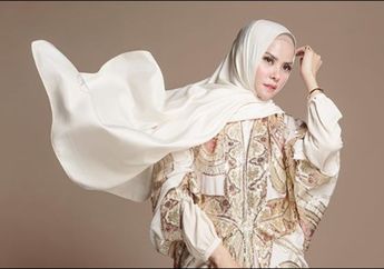 Sempat Jadi Istri Muda Rhoma Irama, Angel Legla Pamer Tas Kecil Seharga Mobil Saat Makan di Restoran