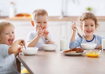 Dukung Perbaikan Gizi Anak, Blue Band Selenggarakan Program Sarapan Berisi