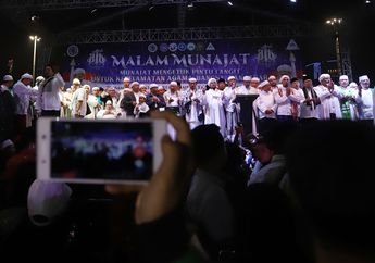 Lihat Foto-foto Malam Munajat 212 Agar Pemilu Berjalan Damai