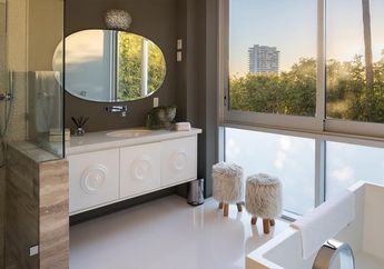 Ingin Kamar Mandi Ada di Kamar Tidur? Ini Cara Menata agar Nyaman