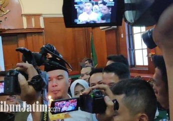 Sambil Menangis, Ahmad Dhani Minta Maaf di Hari Ulang Tahun Safeea