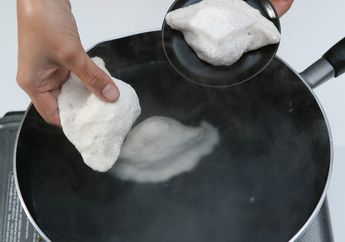 Dijamin Tidak Akan Lagi Bocor, Perhatikan Tips Membuat Adonan Pempek Kapal Selam yang Praktis ini