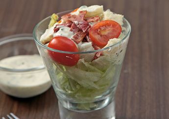 Resep Bacon Tomato Salad Lezat Untuk Menu Diet Sehat Saat Malam